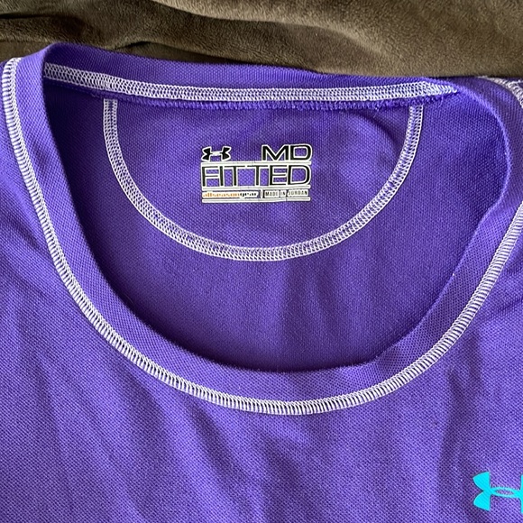 Under Armour all season gear sz medium - Picture 2 of 3